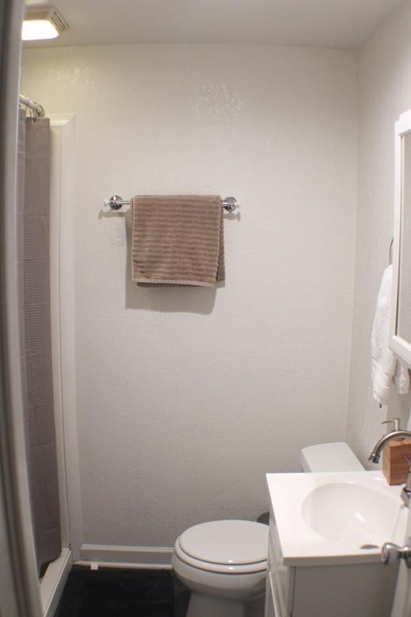 Urban Oasis - 3Br 2Ba - City View- Private Parking 匹兹堡 外观 照片